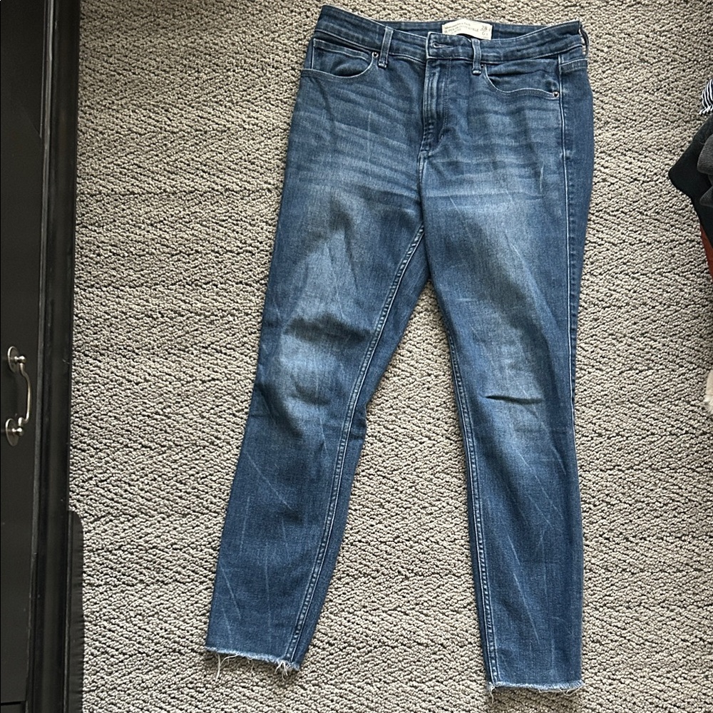 Abercrombie & Fitch High-Rise Skinny Jeans in Blue
